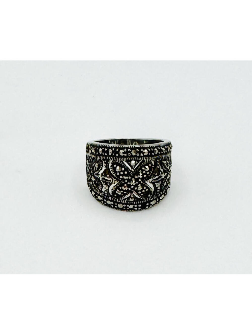 Vintage sterling silver art deco designed marcasite wide tapered ring